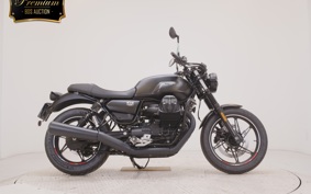 MOTO GUZZI V7 STONE 2024