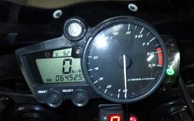 YAMAHA YZF-R1 2002