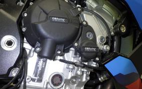 BMW M1000R 2025