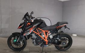 KTM 1290 SUPER  DUKE R 2014 V3940