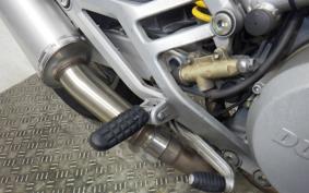 DUCATI MONSTER 400 IE 2004