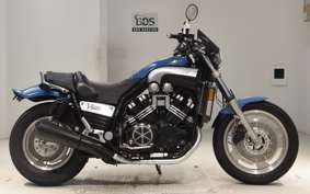 YAMAHA VMAX 2000