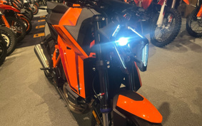 KTM 1390 SUPER DUKE R EVO V3940