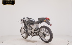 YAMAHA SDR200 2016 2TV