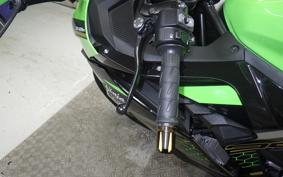 KAWASAKI ZX-25R ZX250E