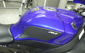 YAMAHA YZF-R1 2015