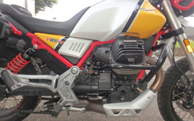 MOTO GUZZI V85 TT 2019 ZGUKW