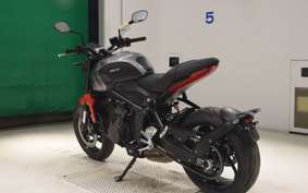 TRIUMPH TRIDENT 660 2023