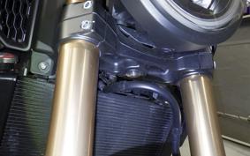 HONDA CB650R E-Clutch 2024