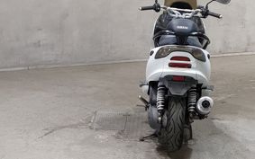 YAMAHA MAJESTY 125 SE27