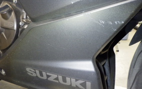 SUZUKI ｼﾞｸｻｰ250SF 1999 ED22B