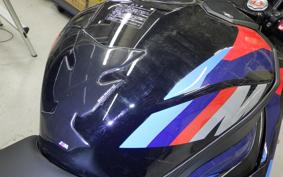 BMW M1000RR 2025