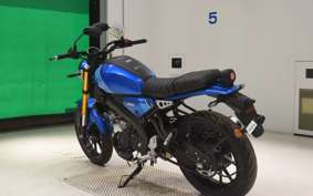 YAMAHA XSR155 2015