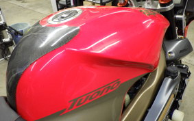 APRILIA TUONO 1000 2004