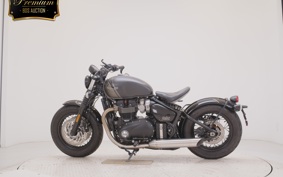 TRIUMPH BONNEVILLE BOBBER 2021