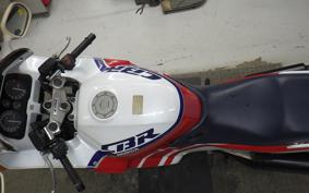 HONDA CBR1000F 1989 SC24