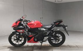 SUZUKI GSX-R125 DL33B