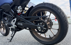 HONDA CB250R MC52