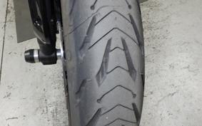 TRIUMPH TRIDENT 660 2025