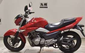 SUZUKI GSR250