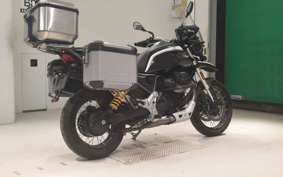 MOTO GUZZI V85 TT 2022