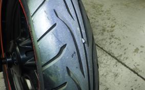 SUZUKI GSR250 2015