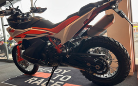 KTM 890 ADVENTURE	 R TR640