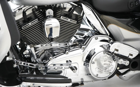 HARLEY FLHTCUSE1800CVO 2013 PR8