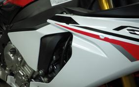 YAMAHA YZF-R1 2018