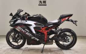 KAWASAKI ZX-25R 1999 ZX250E