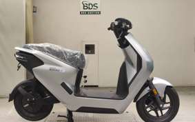 HONDA EM1 e: 2025 EF16