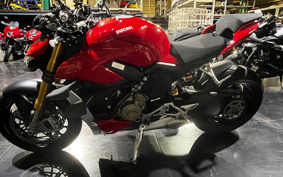 DUCATI STREET FIGHTER V4S 2022 1F00