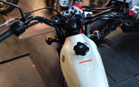 SUZUKI GLASS TRACKER BIG BOY NJ4BA