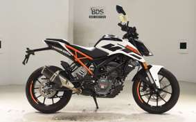KTM 125 DUKE 2025