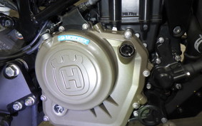 HUSQVARNA SVARTPILEN 250 2017