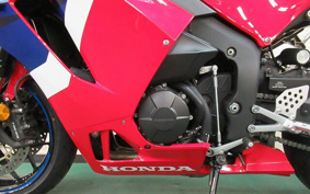 HONDA CBR600RR 2021 PC40