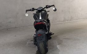 TRIUMPH ROCKET 3R YBG11J