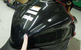 SUZUKI GSX-S1000 2015