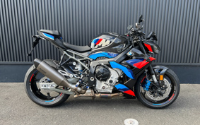 BMW M1000R 2025 0P51