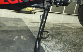 SUZUKI GSX250 R 2001