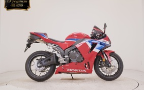 HONDA CBR600RR 2025 PC40