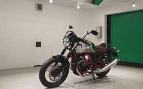 MOTO GUZZI V7 RACER 2 2015