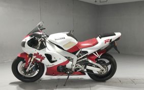 YAMAHA YZF-R1 1998 RN01
