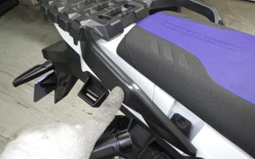 SUZUKI Vｽﾄﾛｰﾑ1050DE 2025 EF11M