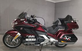 HONDA GL1800 TOUR DCT SC79