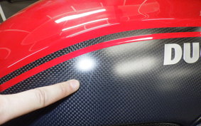 DUCATI DIAVEL Carbon 2013