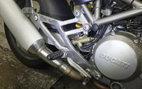 DUCATI MONSTER 400 2004
