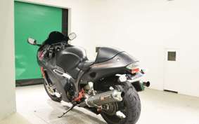 SUZUKI GSX-1300R HAYABUSA 1999
