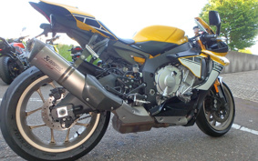 YAMAHA YZF-R1 2016 RN39