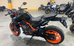 KTM 890 DUKE 2022 TU940